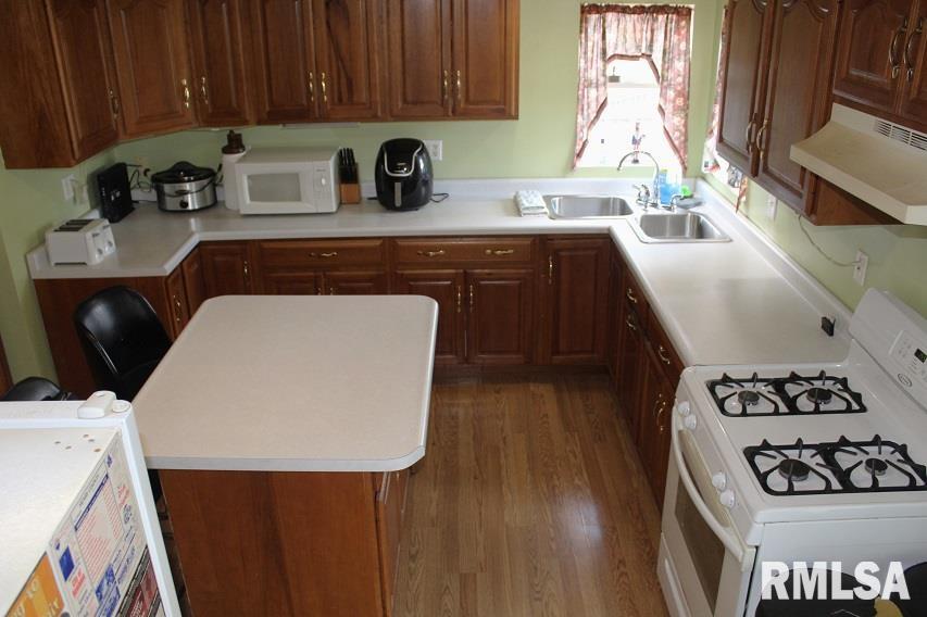 802 East 2nd Street Kewanee, IL 61443 - Photo 15 of 49