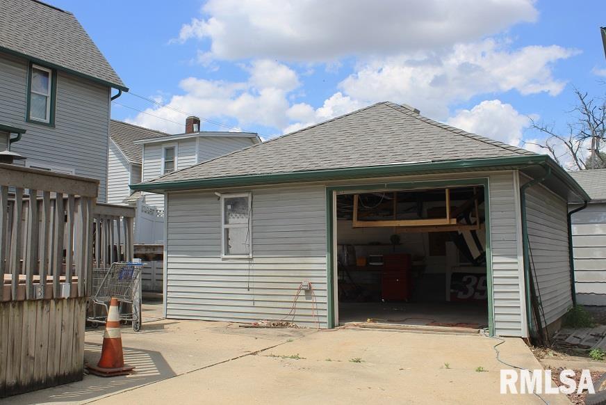 802 East 2nd Street Kewanee, IL 61443 - Photo 6 of 49