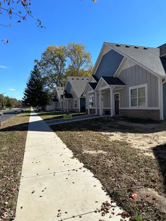 $305,000 | 863 East Harrison Street, Martinsville, IN 46151
