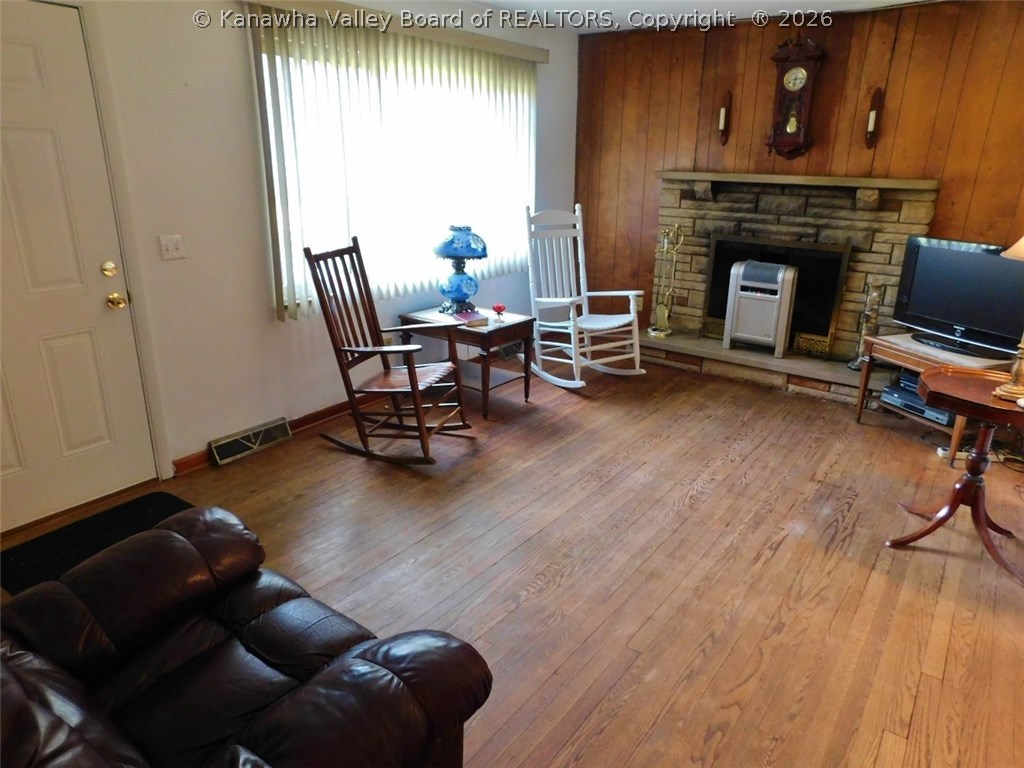1009 Garretts Bend Road Griffithsville, WV 25521 - Photo 8 of 22 Gallery Image 8