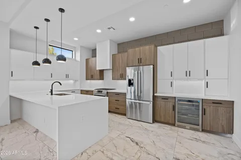 $754,900 | 377 East Windsor Avenue, Unit 4, Phoenix, AZ 85004