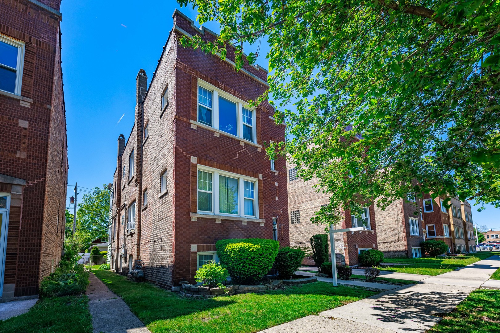 3430 Ridgeland Avenue Berwyn, IL 60402 - Photo 1 of 6