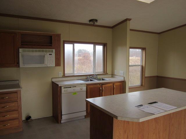 12020 Wanty Road Milan, MI 48160 - Photo 9 of 14 20324078-8.JPG
