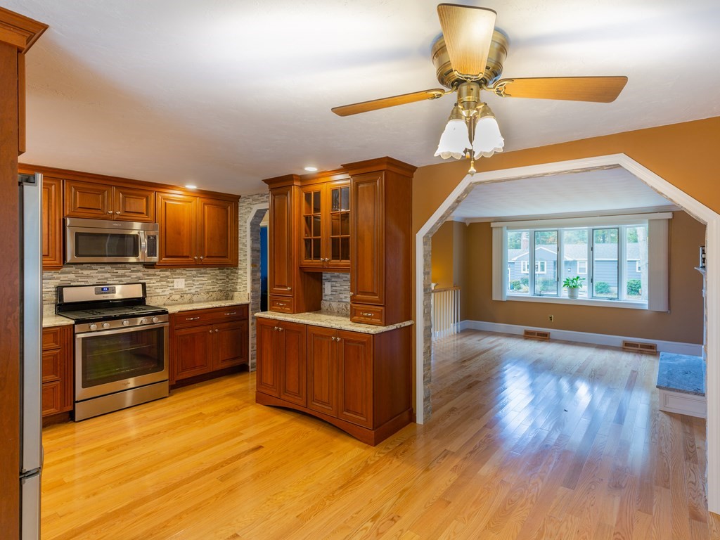 38 Raymond Road Stoughton, MA 02072 - Photo 12 of 33 Gallery Image 12