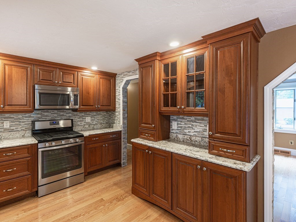 38 Raymond Road Stoughton, MA 02072 - Photo 15 of 33 Gallery Image 15