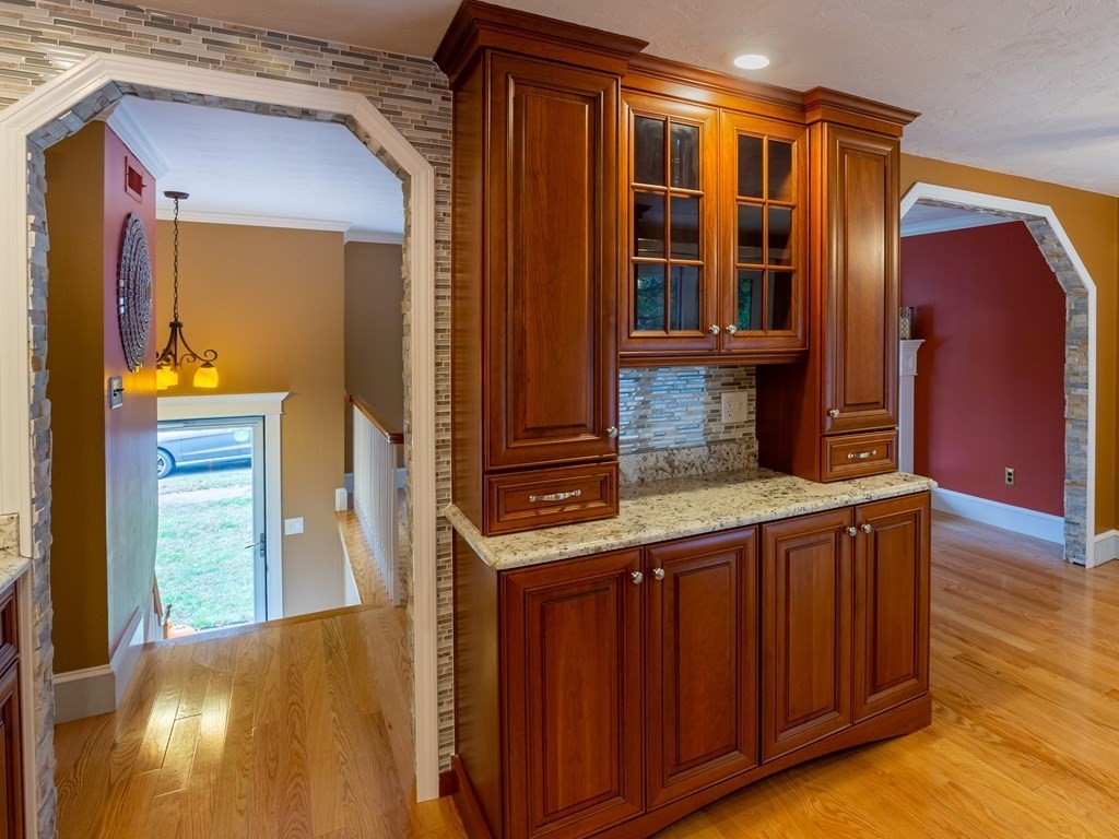 38 Raymond Road Stoughton, MA 02072 - Photo 16 of 33 Gallery Image 16