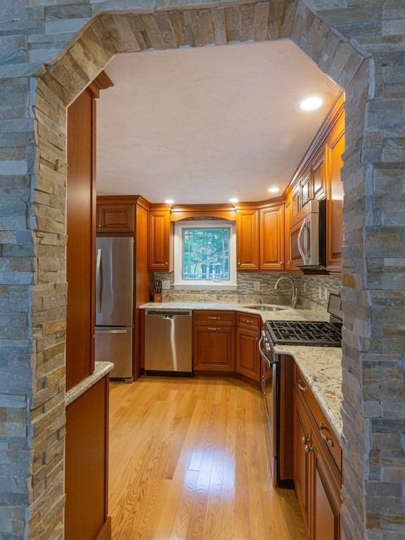 38 Raymond Road Stoughton, MA 02072 - Photo 18 of 33 Gallery Image 18