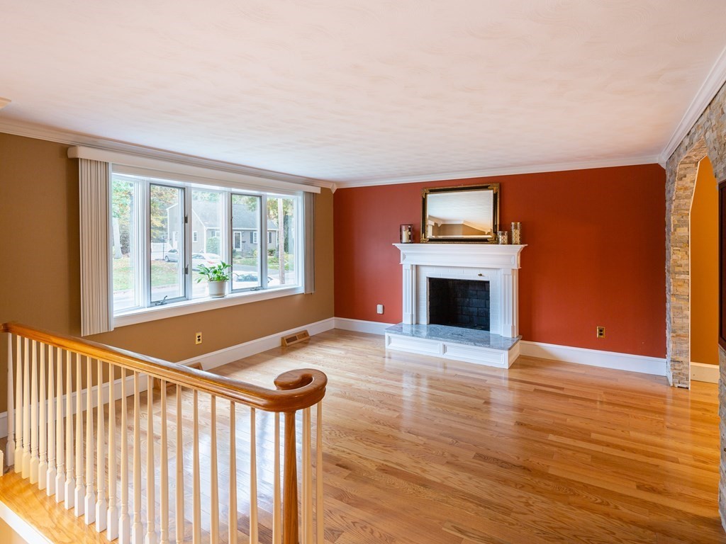 38 Raymond Road Stoughton, MA 02072 - Photo 8 of 33 Gallery Image 8