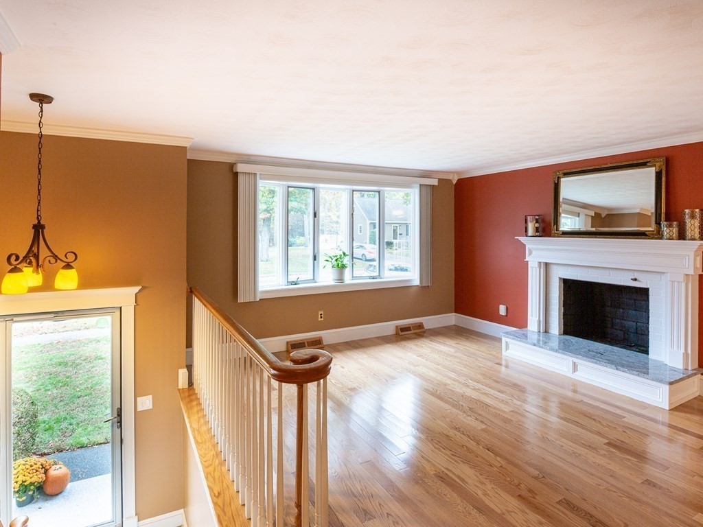 38 Raymond Road Stoughton, MA 02072 - Photo 9 of 33 Gallery Image 9