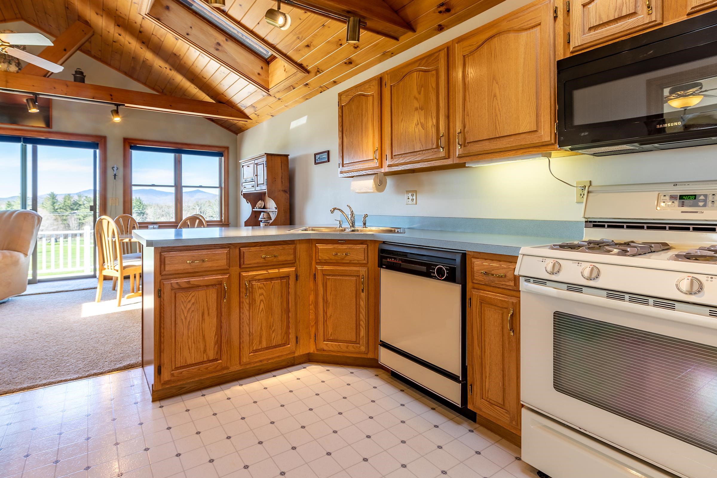 927 Packer Road Mount Holly, VT 05742 - Photo 27 of 40