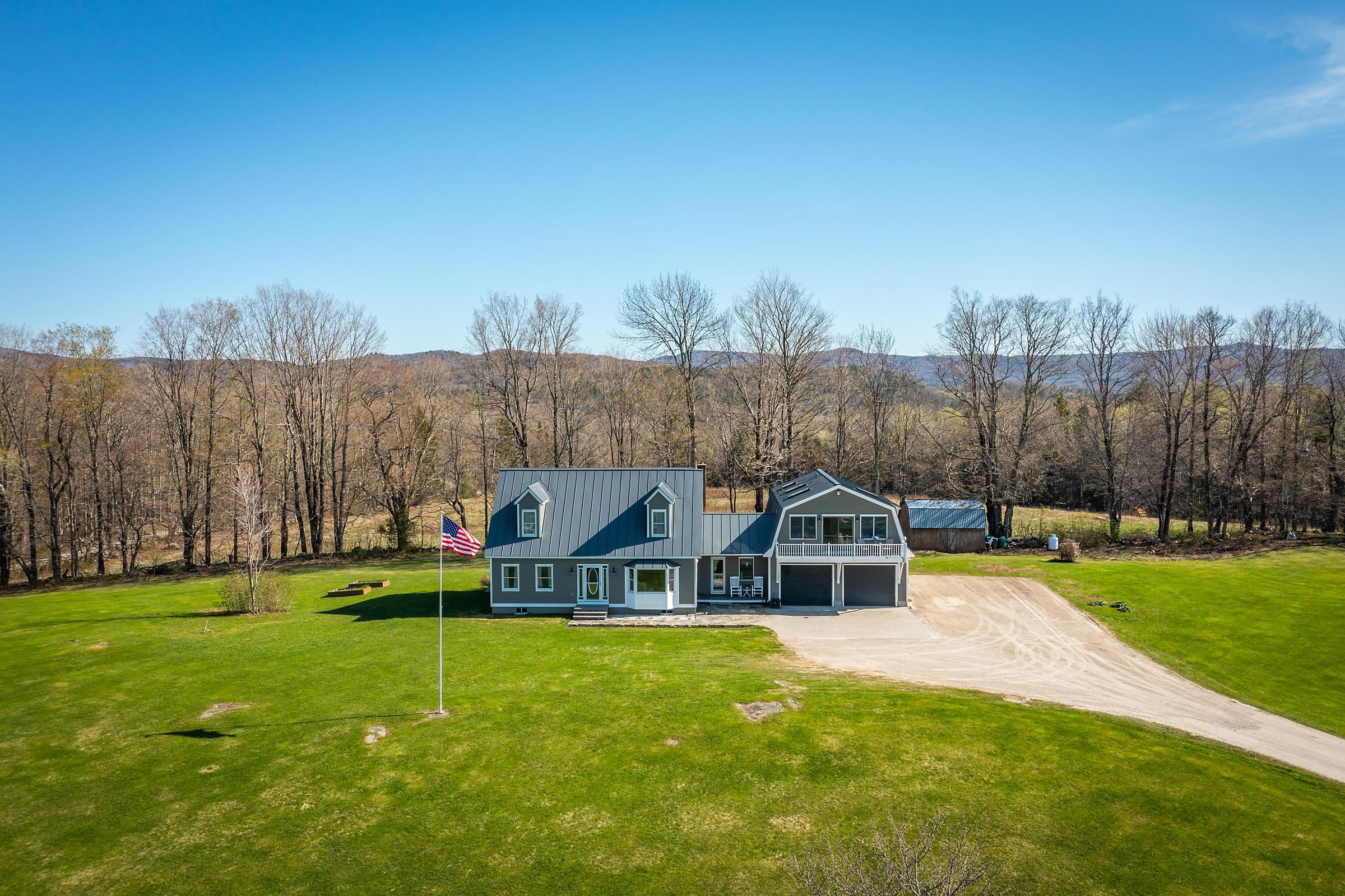927 Packer Road Mount Holly, VT 05742 - Photo 3 of 40