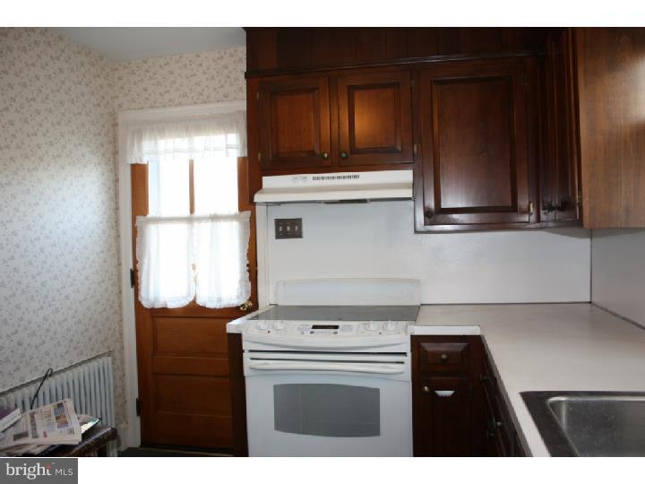 445 Ridge Road Spring City, PA 19475 - Photo 13 of 25 Kitchen