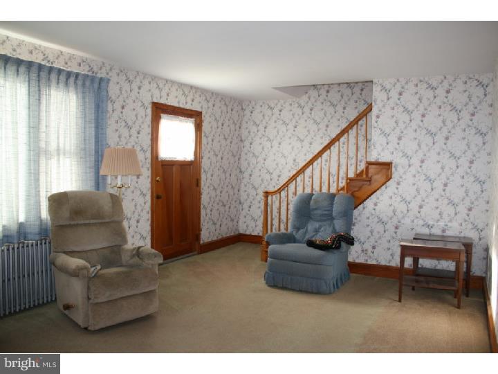 445 Ridge Road Spring City, PA 19475 - Photo 6 of 25 Living Room