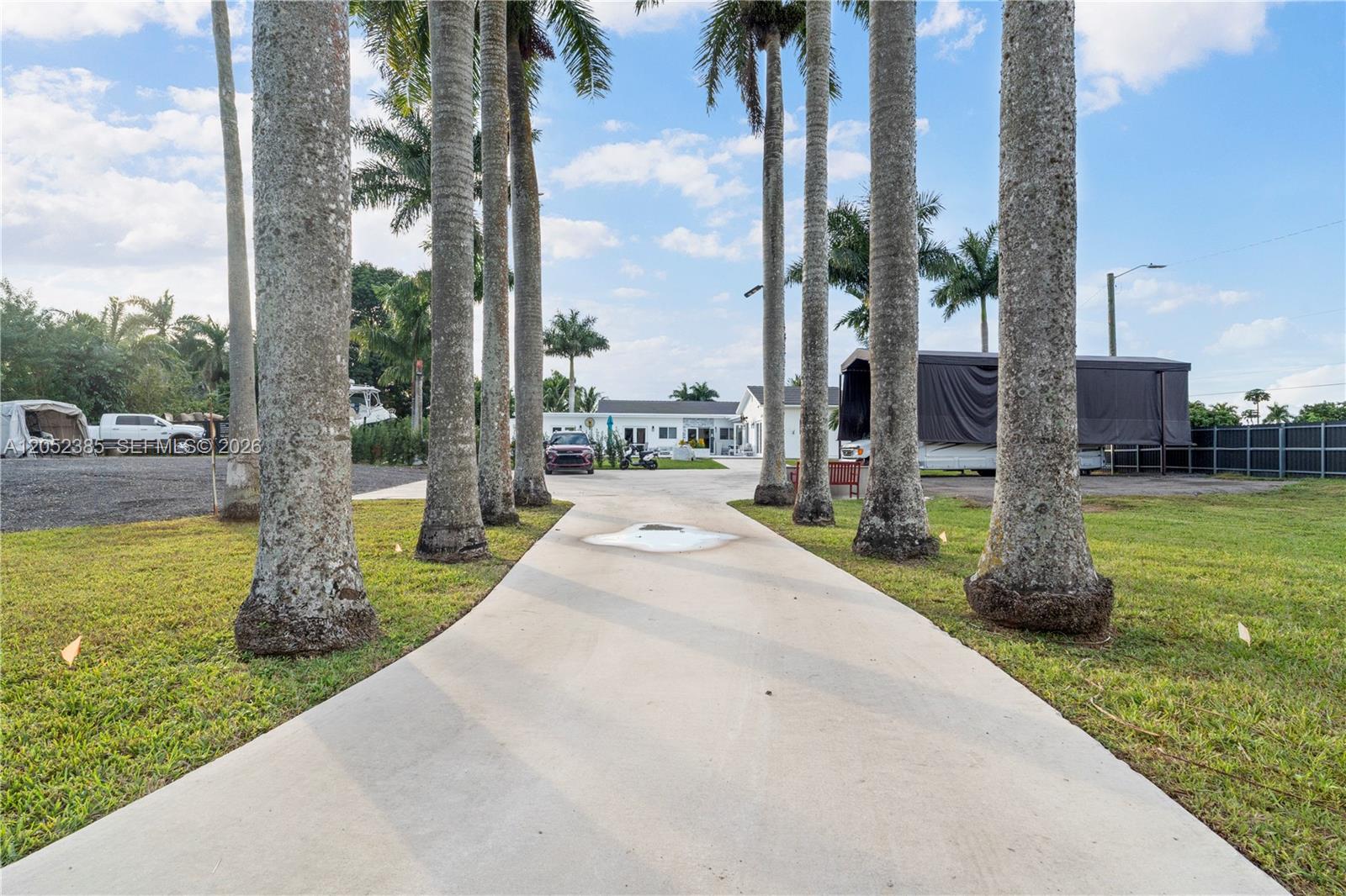 35220 Southwest 213th Avenue Homestead, FL 33034 - Photo 4 of 81