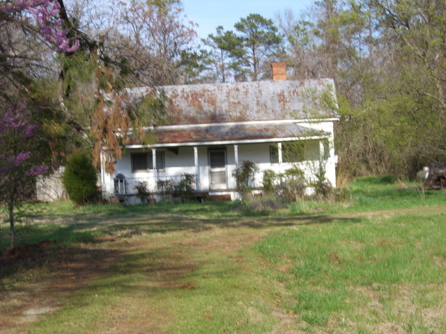 851 Cumslo Road Gray, GA 31032 - Photo 2 of 17 a front view of a house with a yard