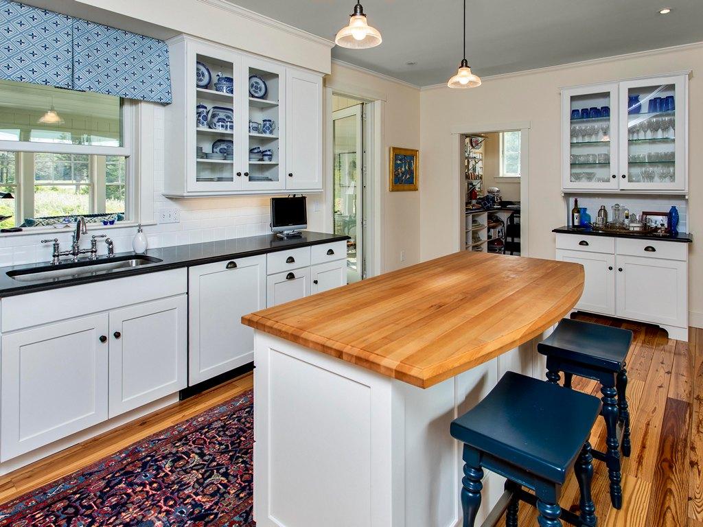 225 Shore Road East Boothbay, ME 04544 - Photo 7 of 28 7