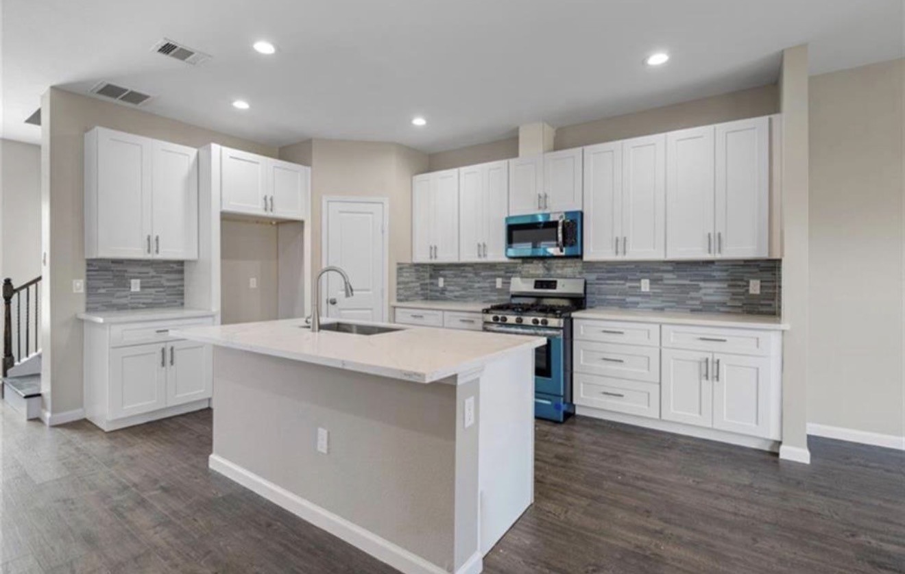 4133 Clover Street, Unit A Houston, TX 77051 - Photo 3 of 10