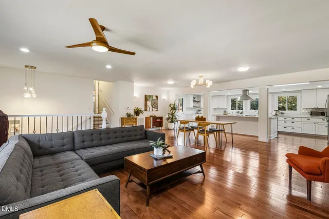 $925,000 | 3704 Swann Street, Raleigh, NC 27612