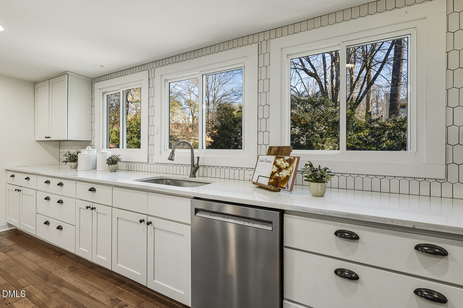 3704 Swann Street Raleigh, NC 27612 - Photo 6 of 16 031 (2)