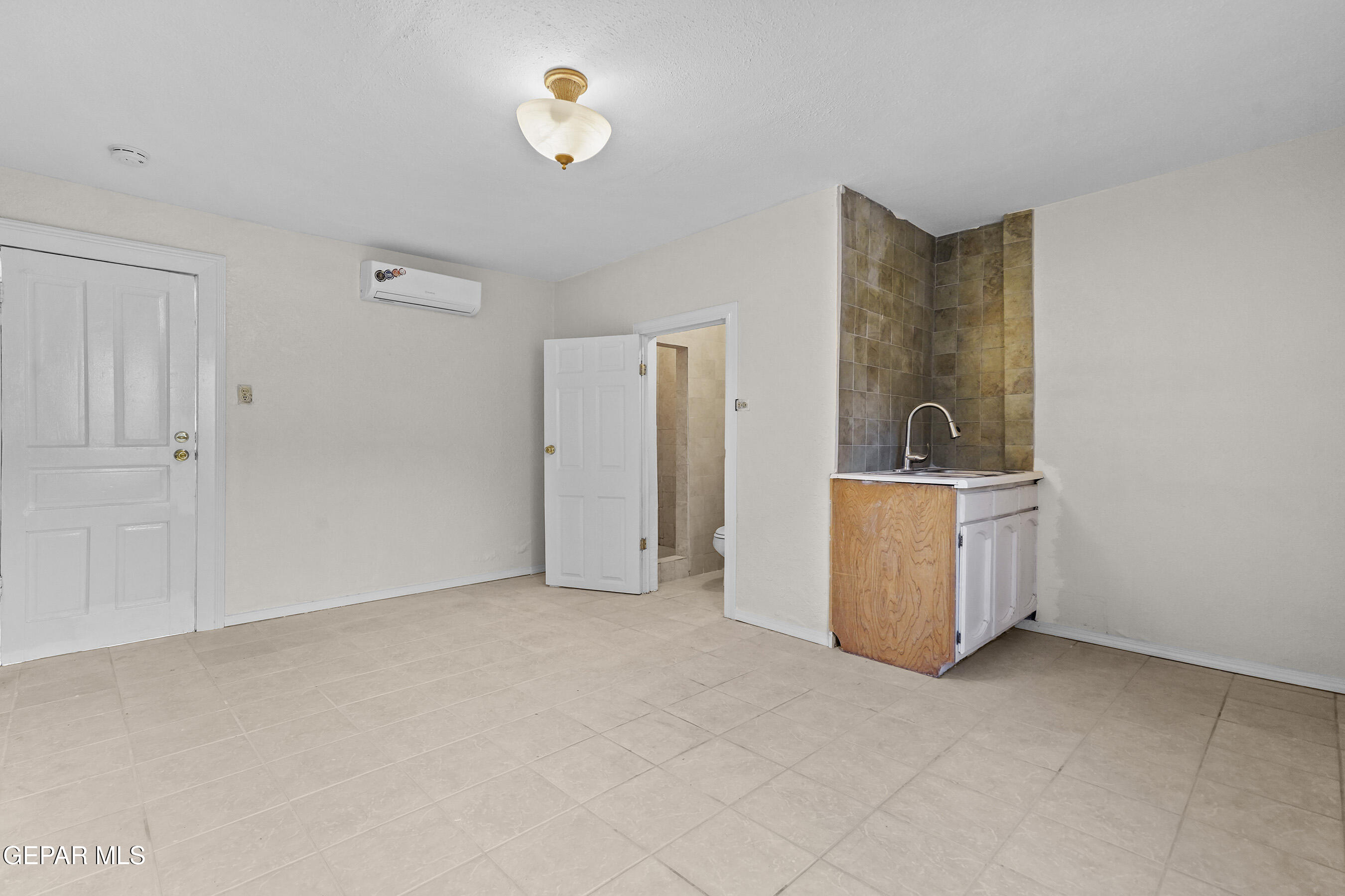215 West Rio Grande Avenue El Paso, TX 79902 - Photo 52 of 62 a view of a room with a sink
