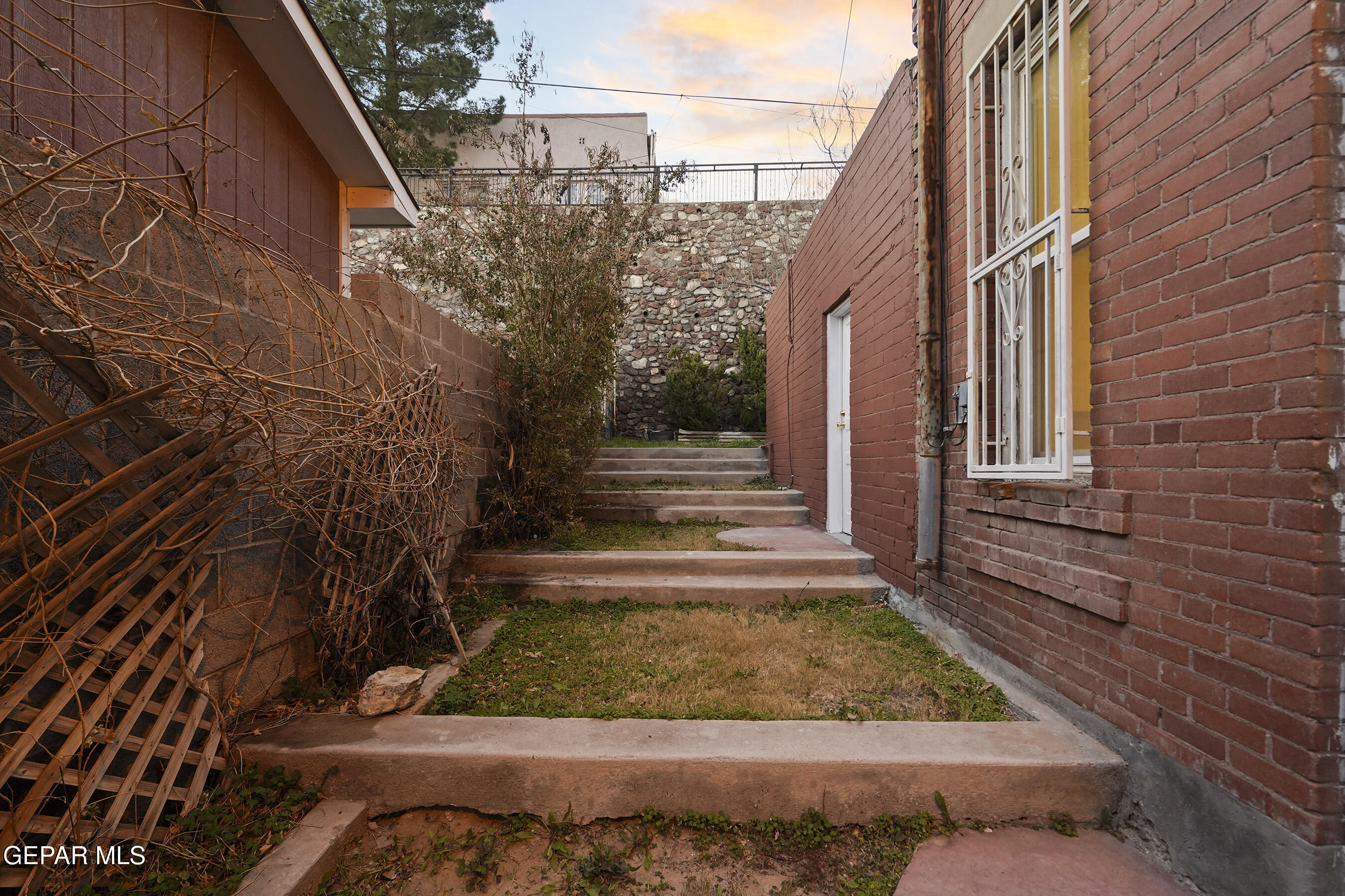 215 West Rio Grande Avenue El Paso, TX 79902 - Photo 54 of 62 RIO GRANDE EDITED-52