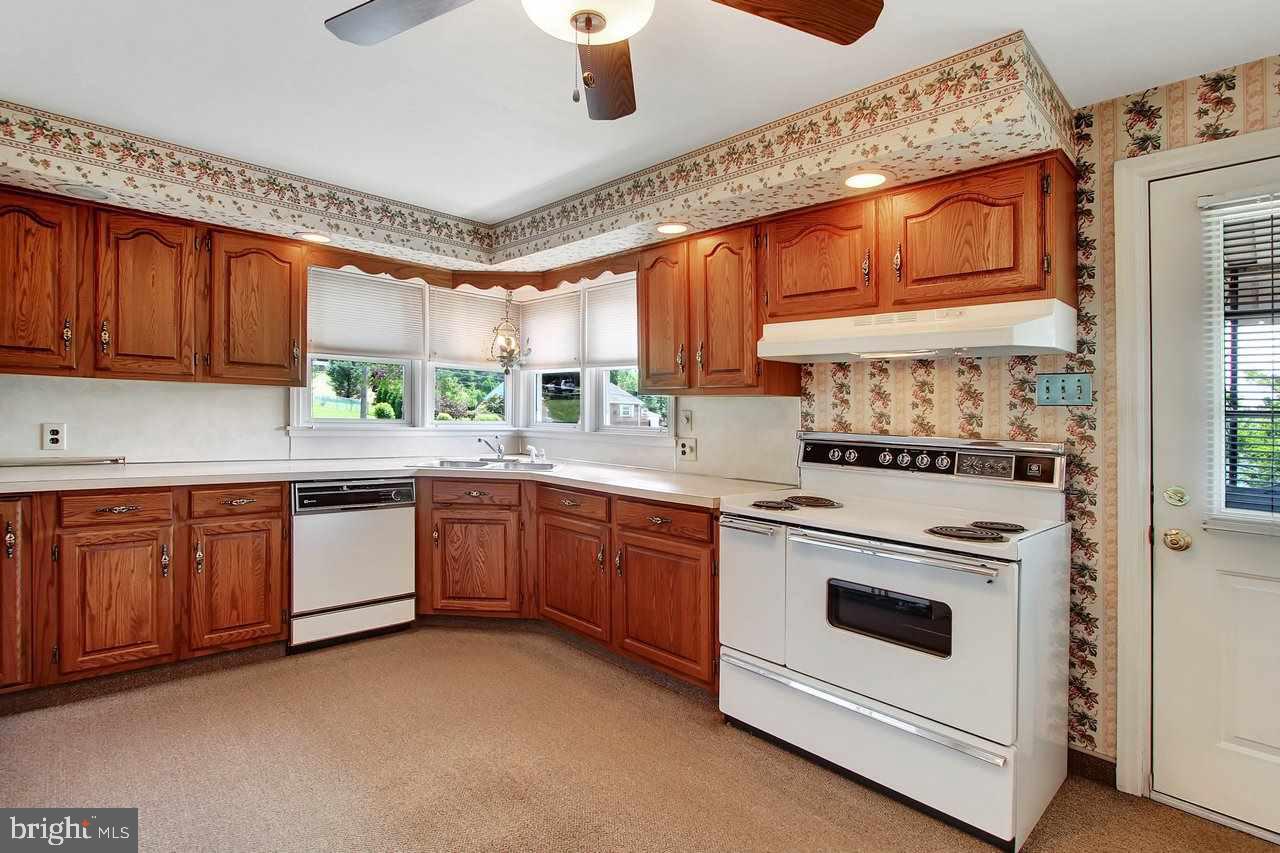 3021 East Prospect Road York, PA 17402 - Photo 8 of 25 Gallery Image 8