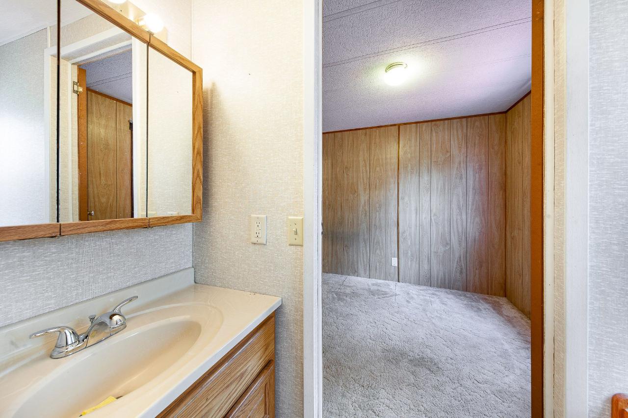 4879 Little Pine Acres Road Rhinelander, WI 54501 - Photo 15 of 36 Gallery Image 15