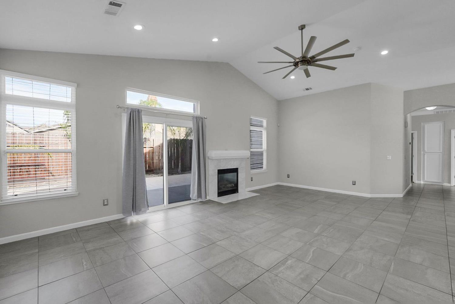3920 Mountain View Road Turlock, CA 95382 - Photo 11 of 42
