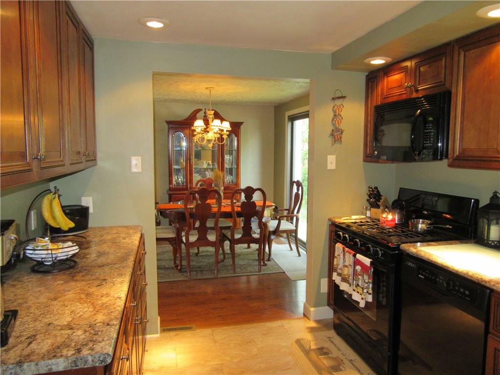 639 Highview Road Pittsburgh, PA 15234 - Photo 10 of 25