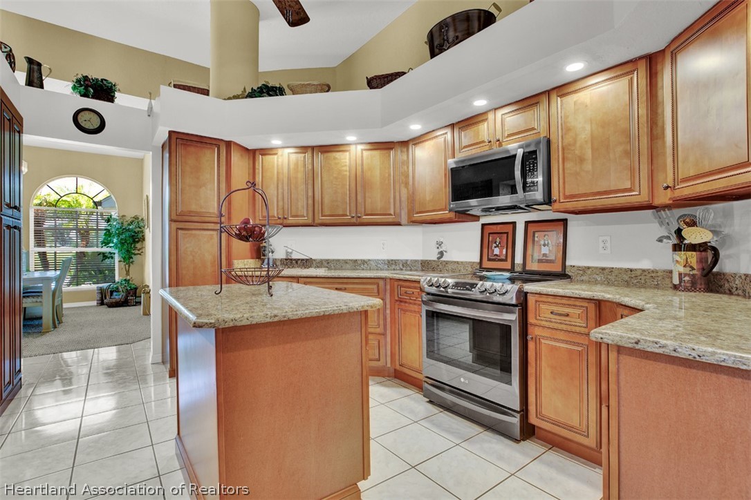 309 Ridge Court Sebring, FL 33876 - Photo 14 of 35 Gallery Image 14