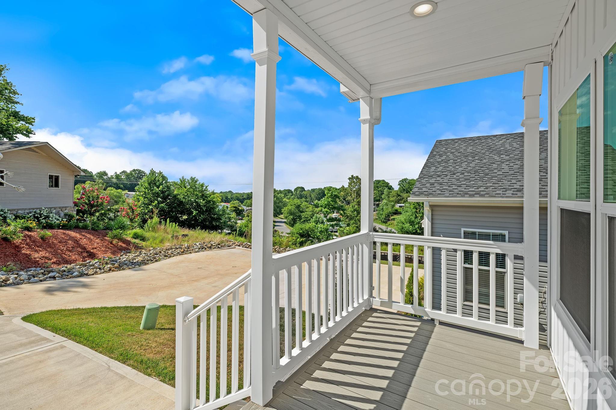 135 Bellamy Road Asheville, NC 28806 - Photo 3 of 24