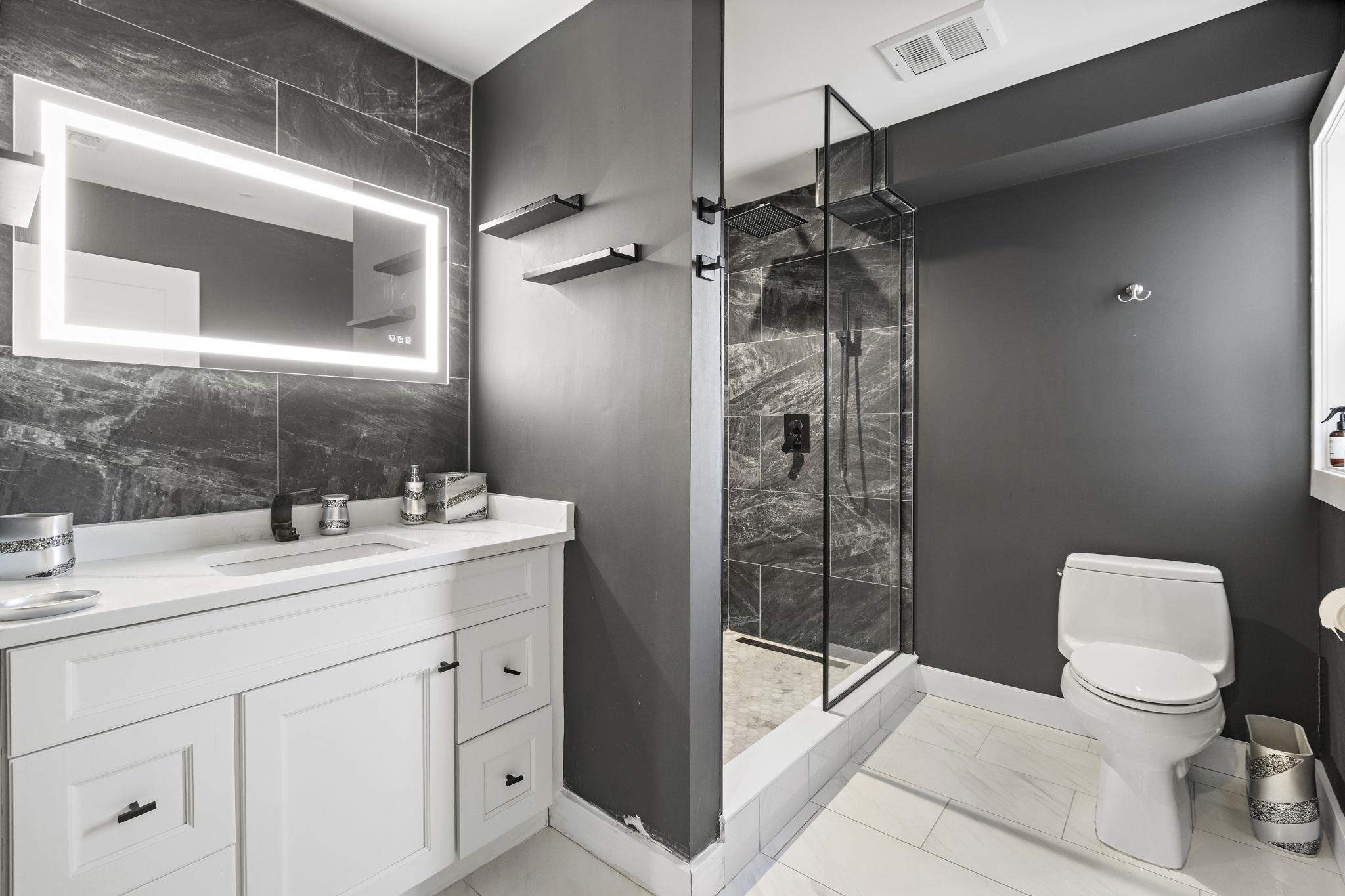 2716 Palisade Avenue, Unit 101 Weehawken, NJ 07086 - Photo 12 of 20