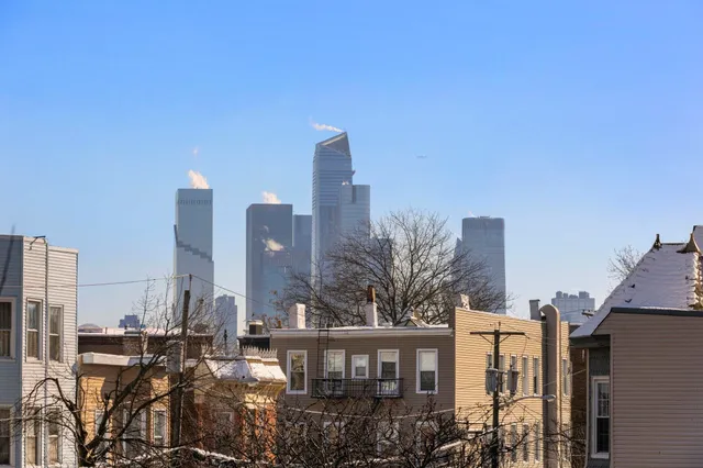 $2,750 | 2716 Palisade Avenue, Unit 101, Weehawken, NJ 07086