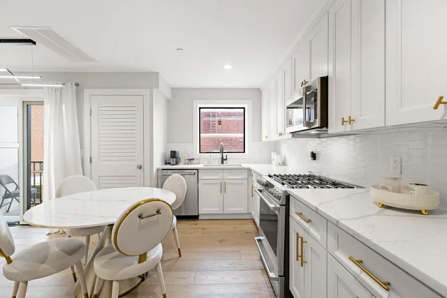 $2,750 | 2716 Palisade Avenue, Unit 101, Weehawken, NJ 07086