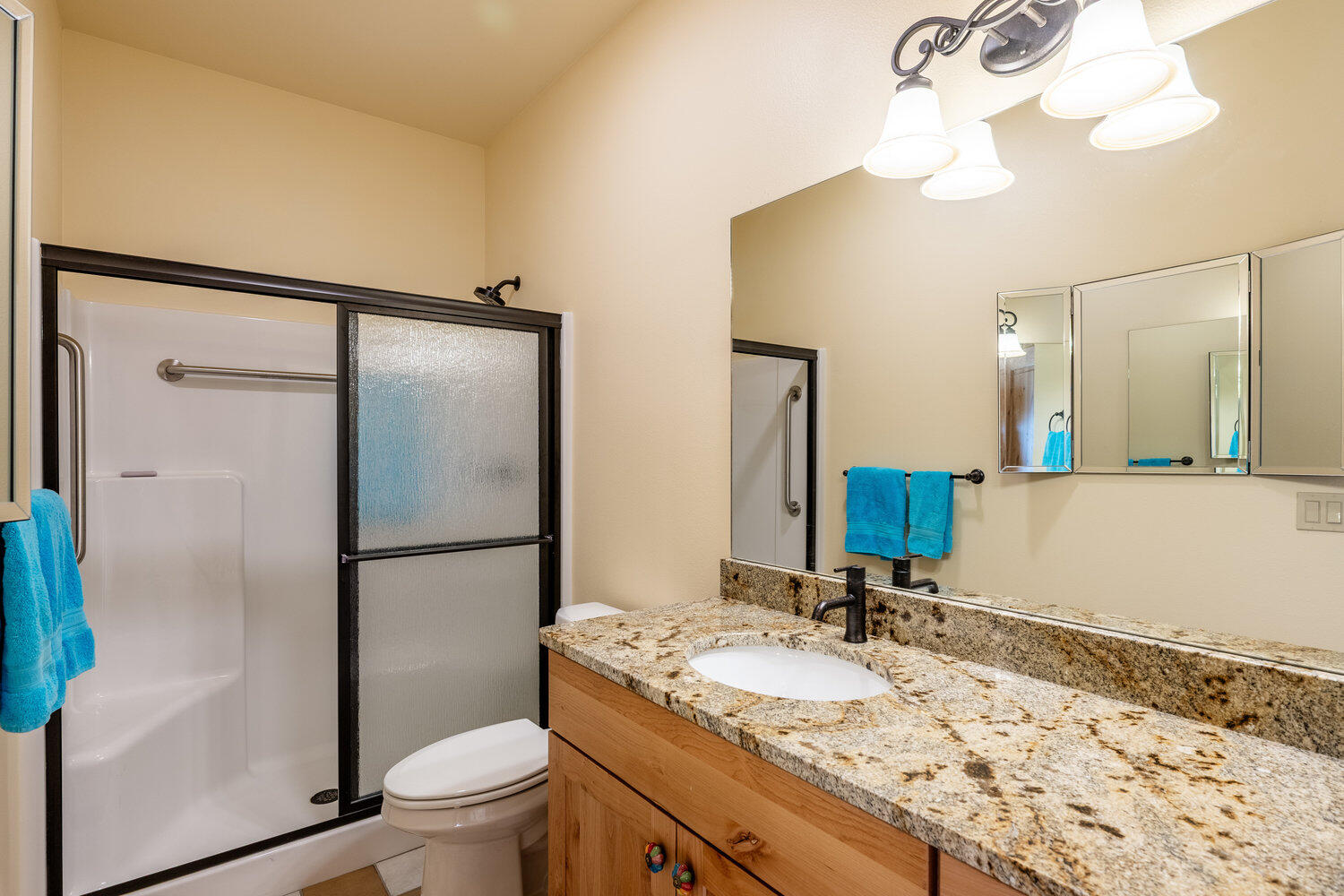 2 Wishbone Way Sheridan, WY 82801 - Photo 19 of 40 Second Bathroom Suite