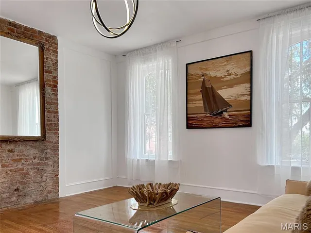 $385,000 | 7227 Pennsylvania Avenue, St. Louis, MO 63111