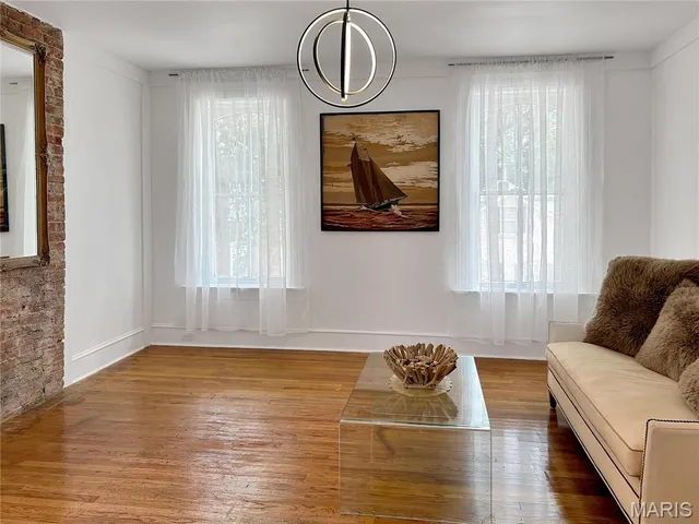 $385,000 | 7227 Pennsylvania Avenue, St. Louis, MO 63111