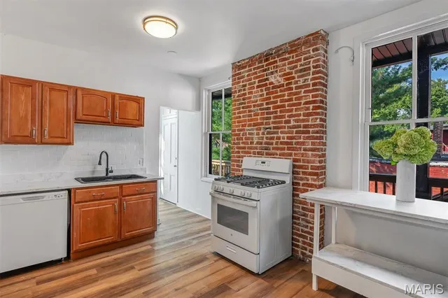 $385,000 | 7227 Pennsylvania Avenue, St. Louis, MO 63111