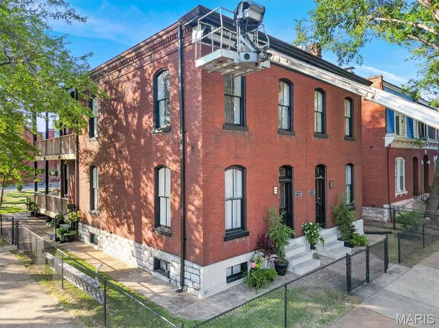 $385,000 | 7227 Pennsylvania Avenue, St. Louis, MO 63111