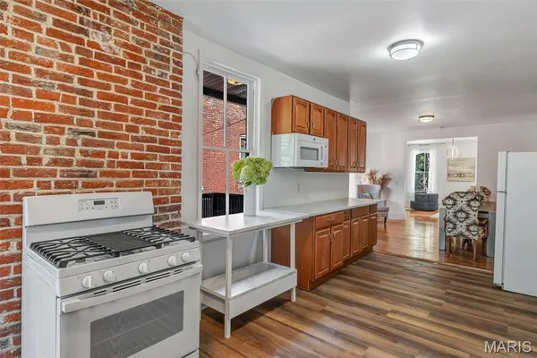 $350,000 | 7227 Pennsylvania Avenue, St. Louis, MO 63111