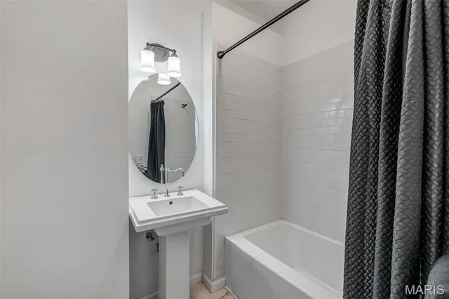 $385,000 | 7227 Pennsylvania Avenue, St. Louis, MO 63111