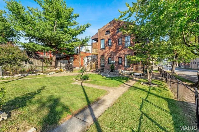 $385,000 | 7227 Pennsylvania Avenue, St. Louis, MO 63111