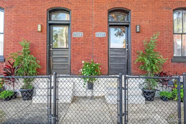 $385,000 | 7227 Pennsylvania Avenue, St. Louis, MO 63111
