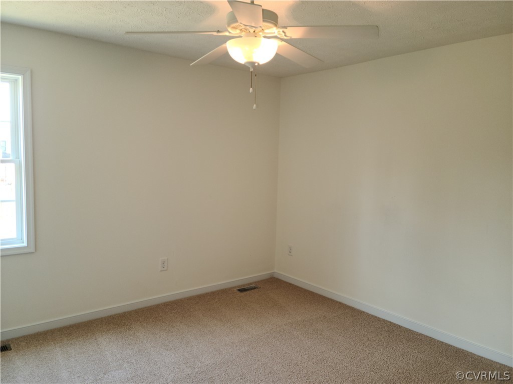 4624 Raspberry Patch Lane Richmond, VA 23231 - Photo 8 of 11 Gallery Image 8