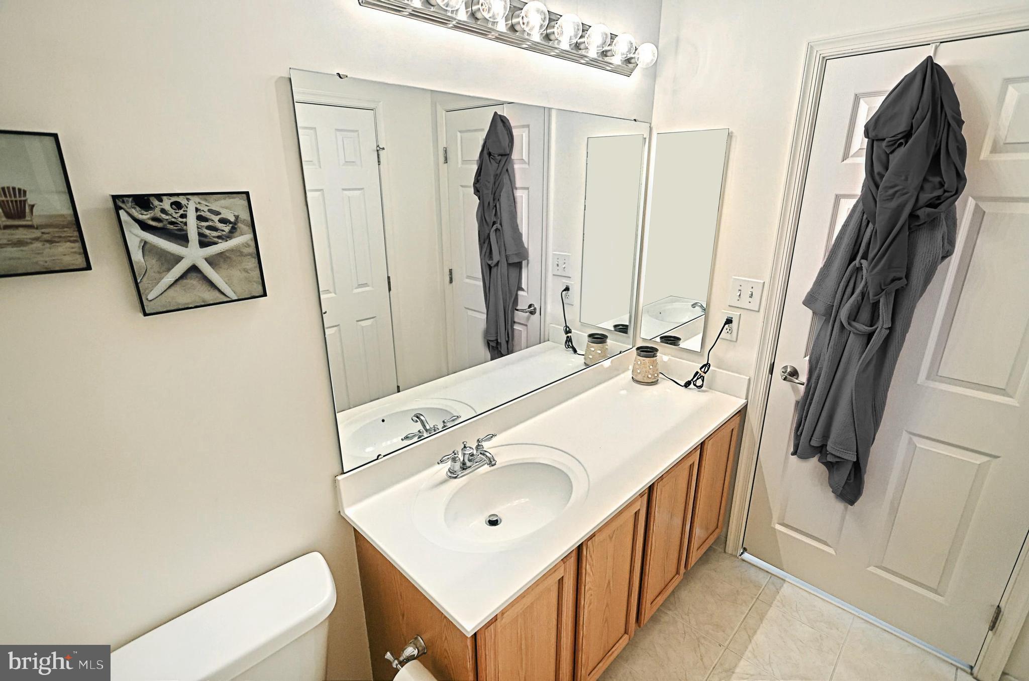 2518 Codorus Lane Spring Grove, PA 17362 - Photo 24 of 44 hall full bath