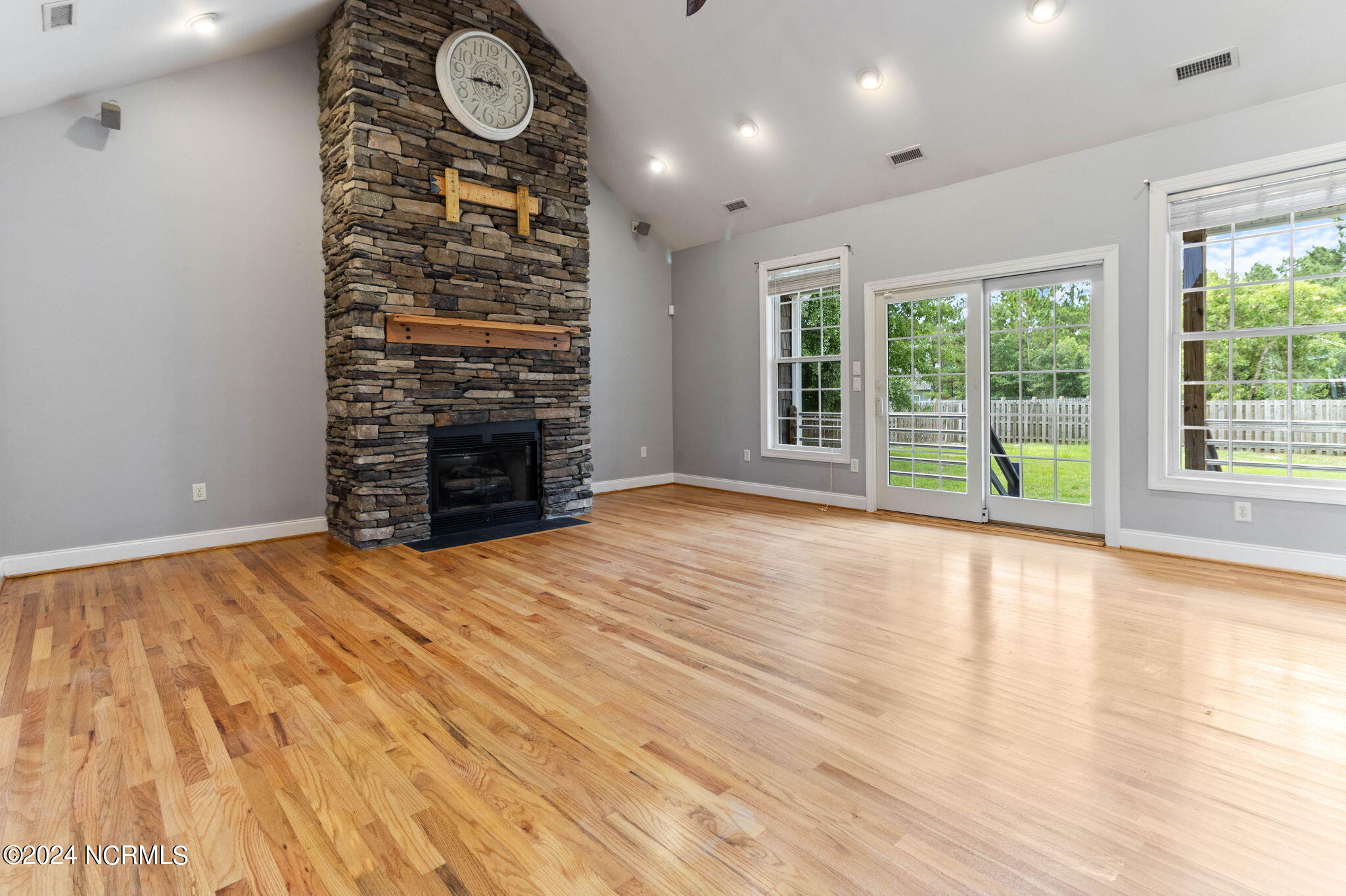 182 Old Folkstone Road Holly Ridge, NC 28445 - Photo 6 of 34 14-web-or-mls-IMG_5792