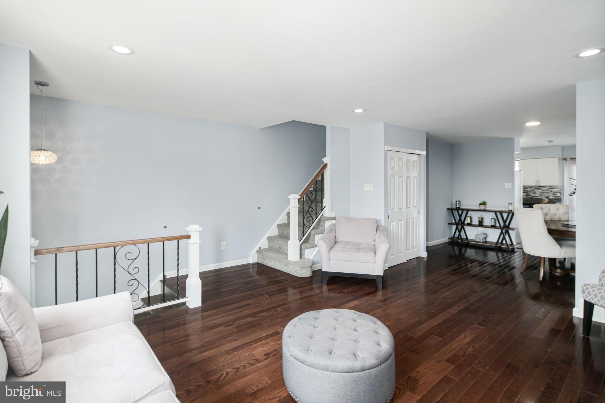 10718 Philcrest Road Philadelphia, PA 19154 - Photo 4 of 24 Gallery Image 4