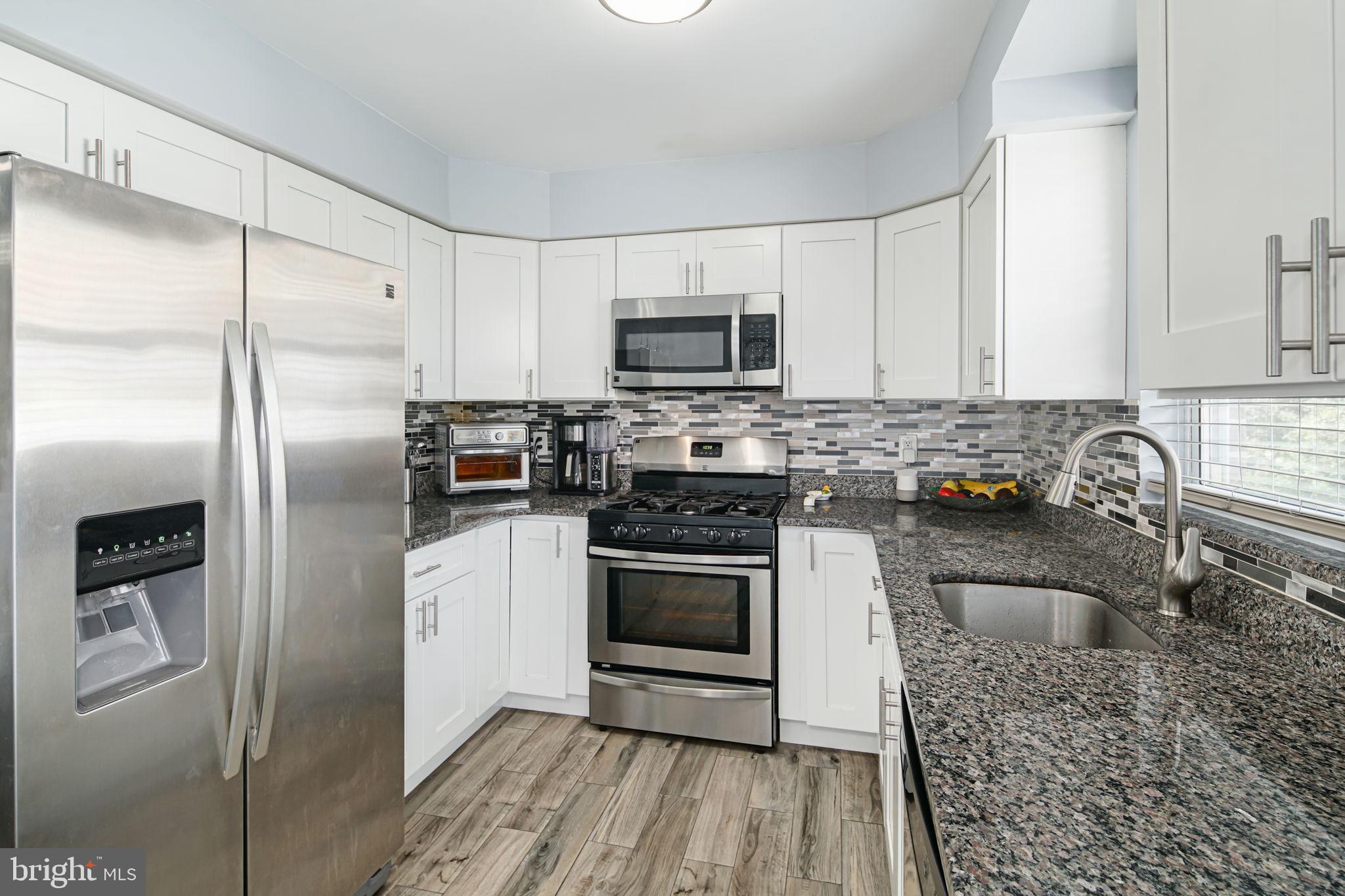 10718 Philcrest Road Philadelphia, PA 19154 - Photo 8 of 24 Gallery Image 8