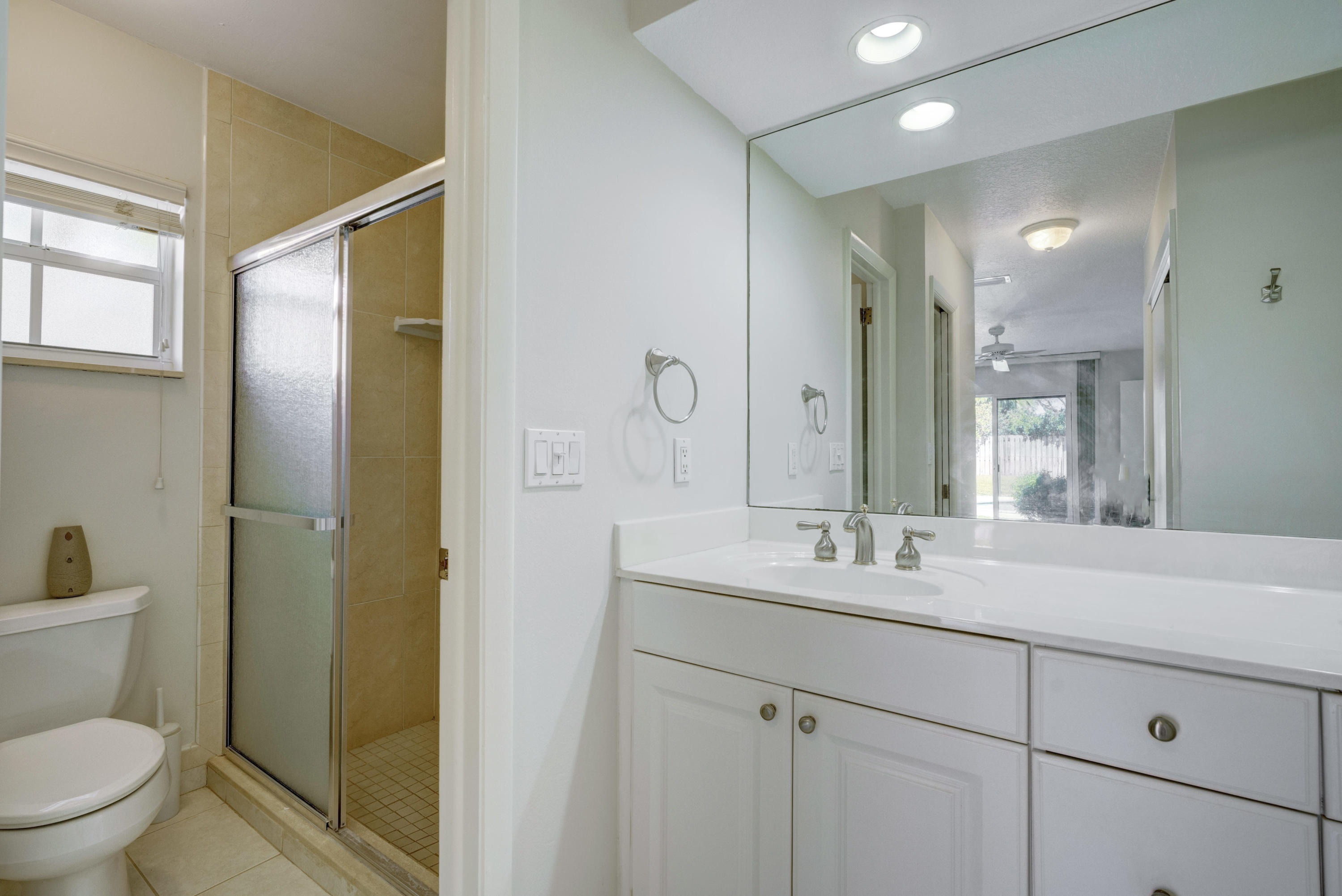 2117 Ardley Road North Palm Beach, FL 33408 - Photo 11 of 27 Master Bathroom