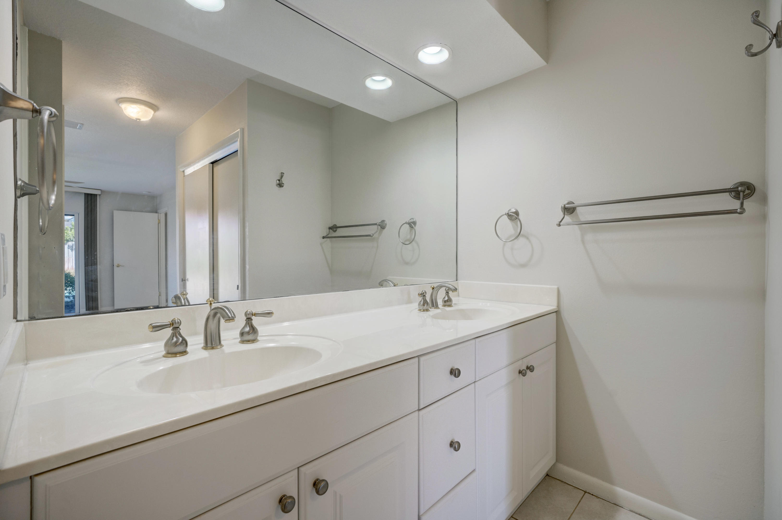2117 Ardley Road North Palm Beach, FL 33408 - Photo 12 of 27 Master Bathroom